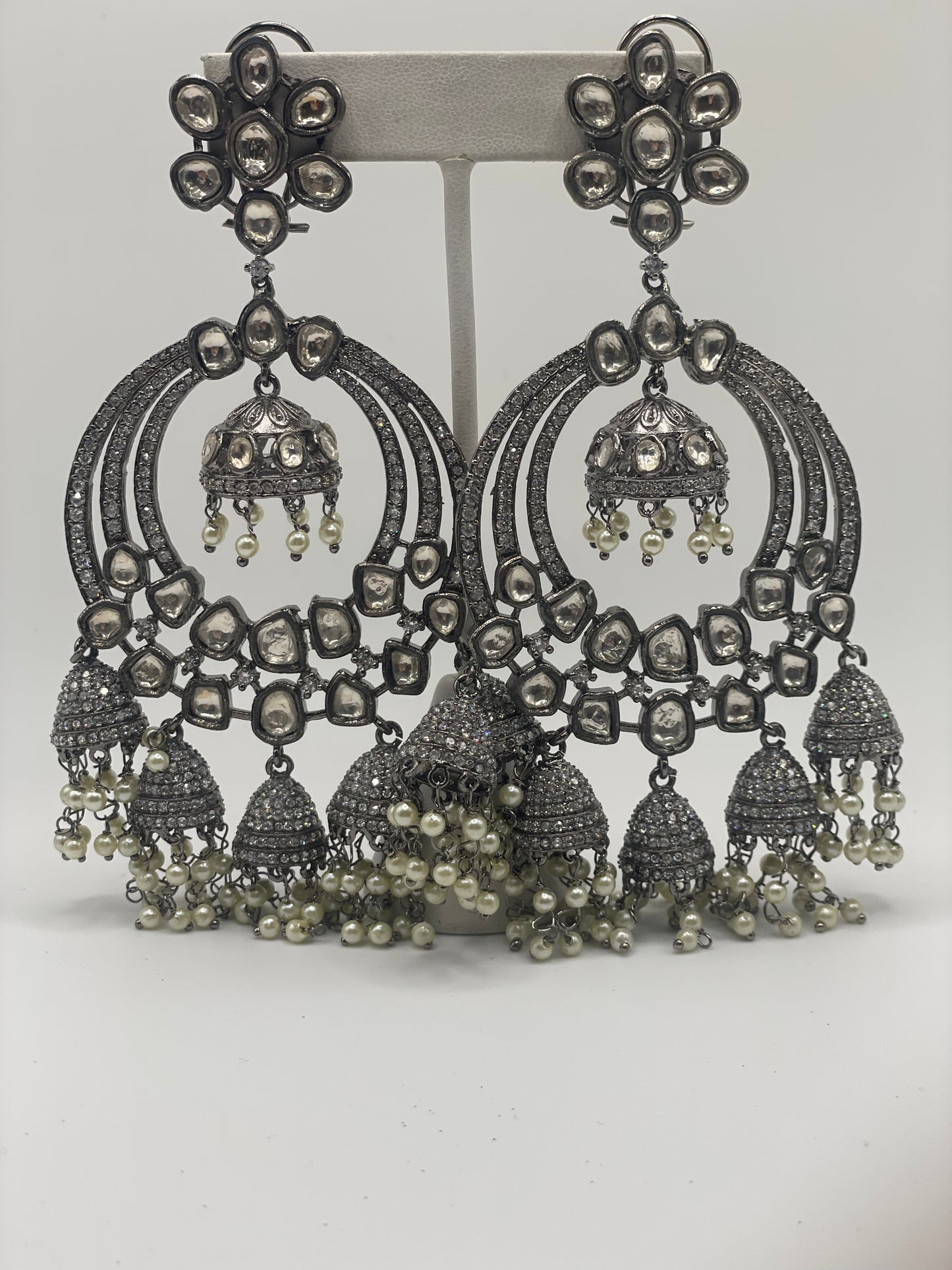 Shaila earrings
