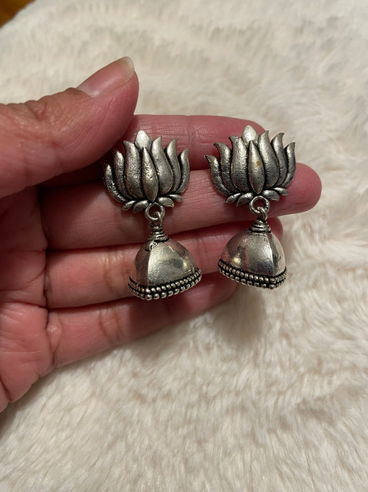 Nina oxidized earrings